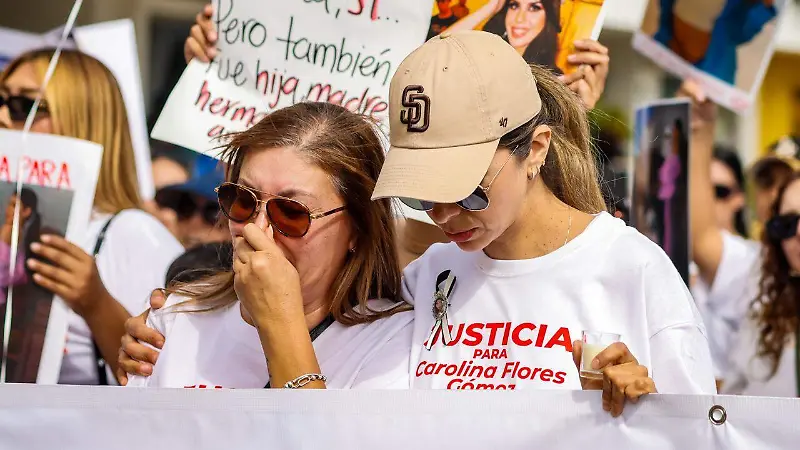 Marcha por Carolina Flores en Ensenada